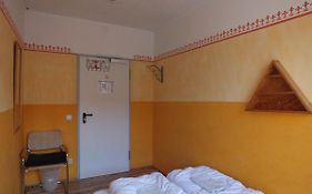 Max Hostel